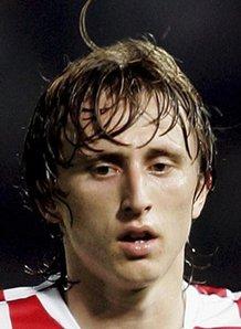 队报：里昂公布24／25赛季财报，俱乐部净亏损超2亿欧元